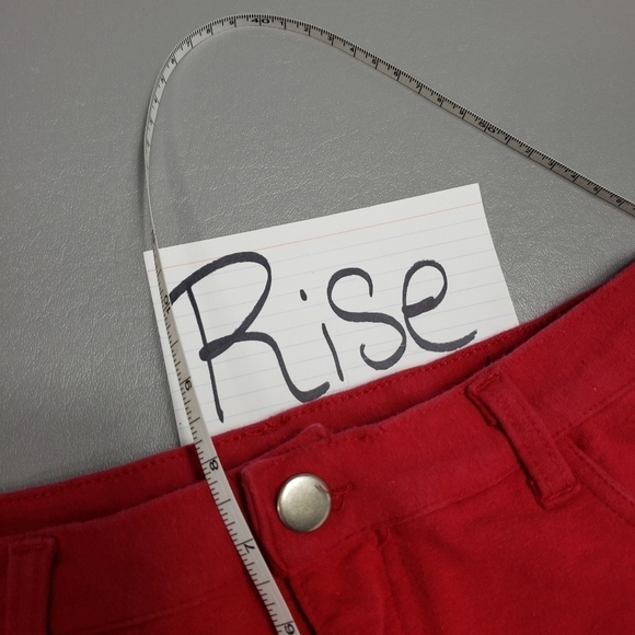 Sumba red shorts size 9/10 - Picture 8 of 10